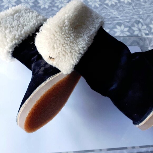 NWT Stuart Weitzman black suede shearling bootie - Picture 6 of 9